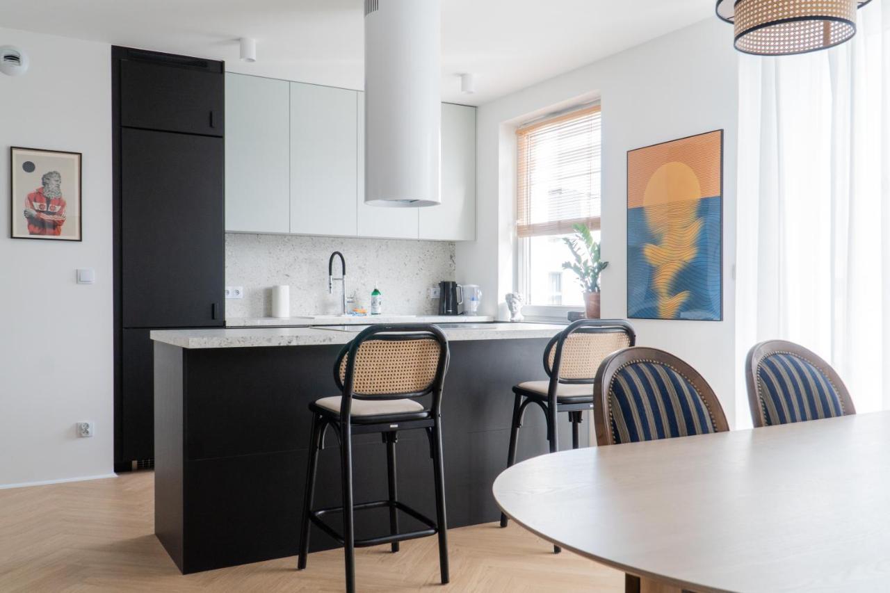 Old Town Gem Designer - Centre Location - Families - Remote Work Apartment Danzig