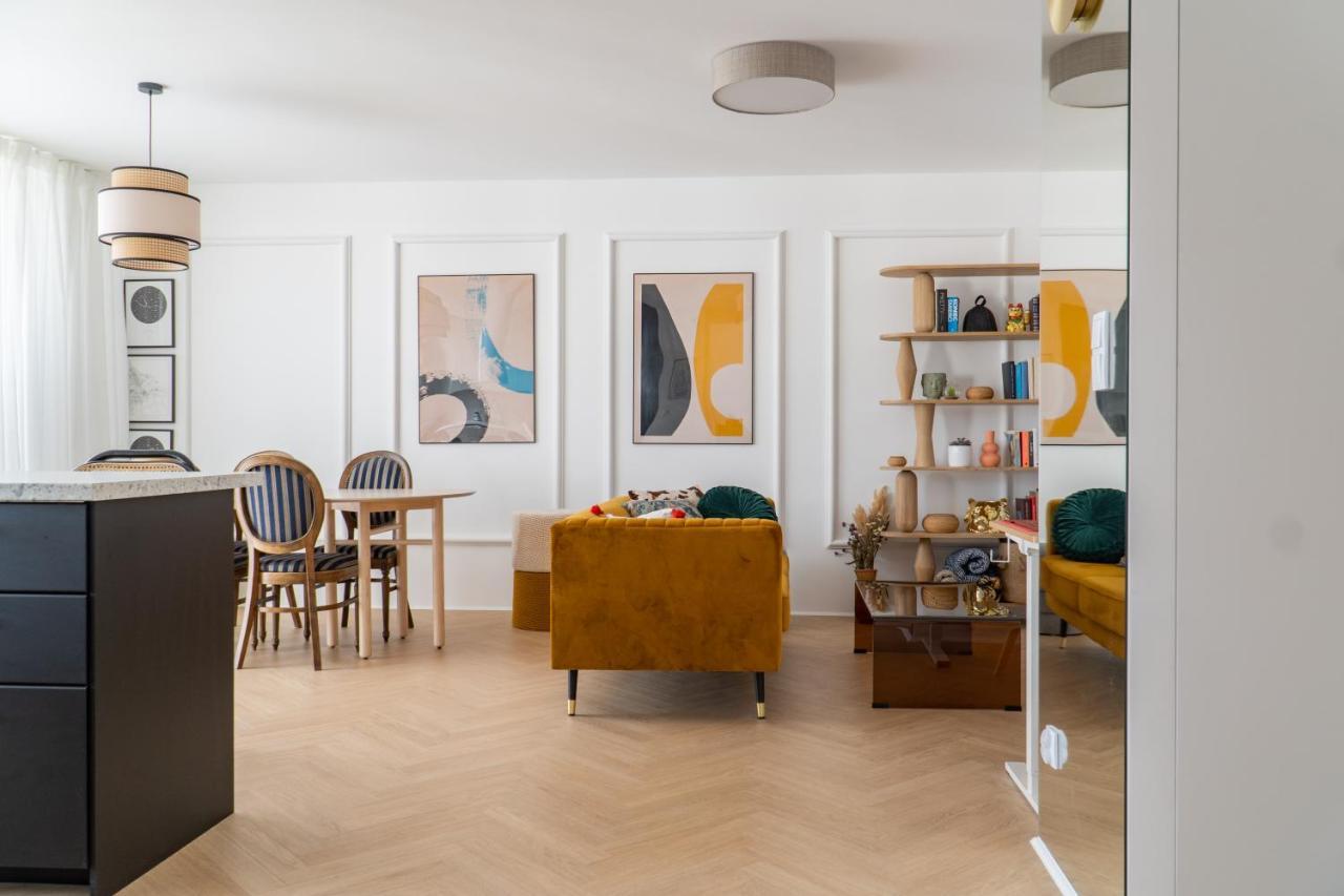 Old Town Gem Designer - Centre Location - Families - Remote Work Apartment